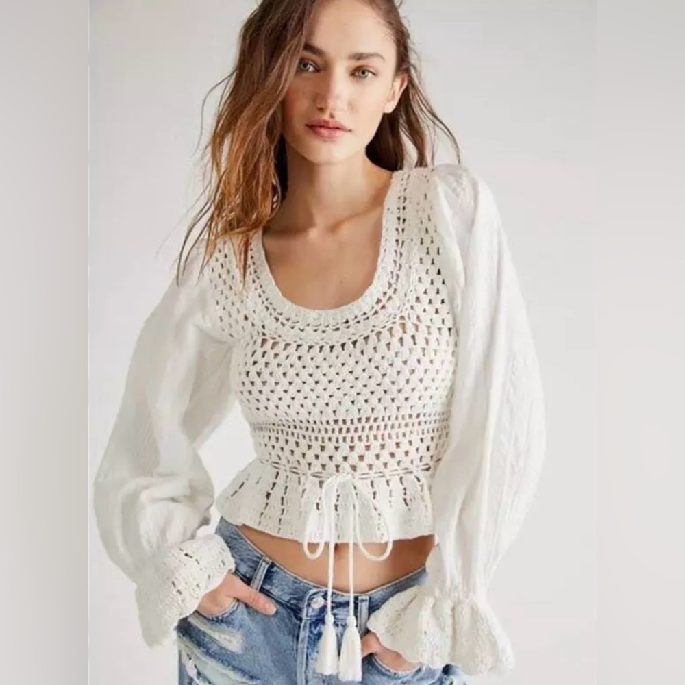 FREE PEOPLE Megan Crochet Cropped Top Knit Cream Open Back Long Sleeve Medium